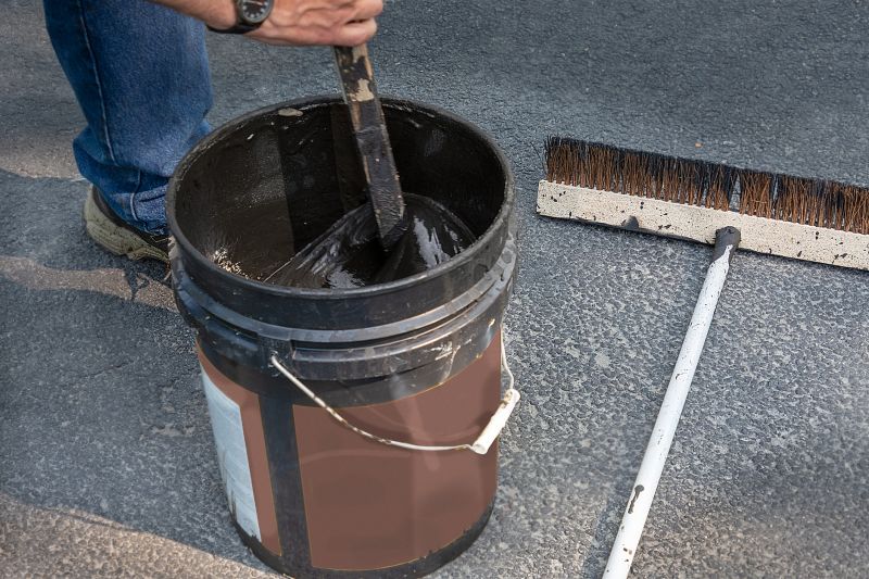 Asphalt Sealing Service
