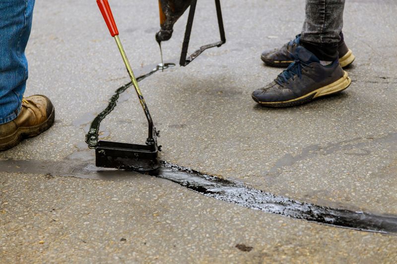 Hot Tar Driveway Sealing in Fort Myers, FL
